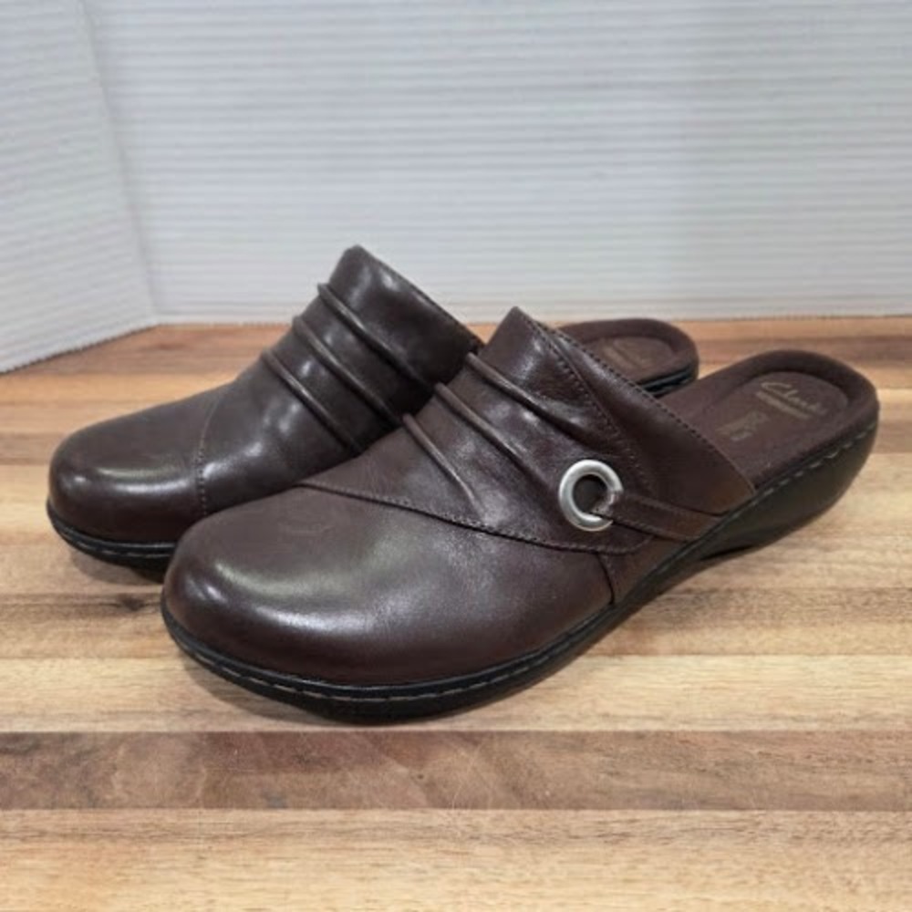 Clarks Collection Mules Women's Size 10 Brown Leather Ruched Cushion Soft Slides